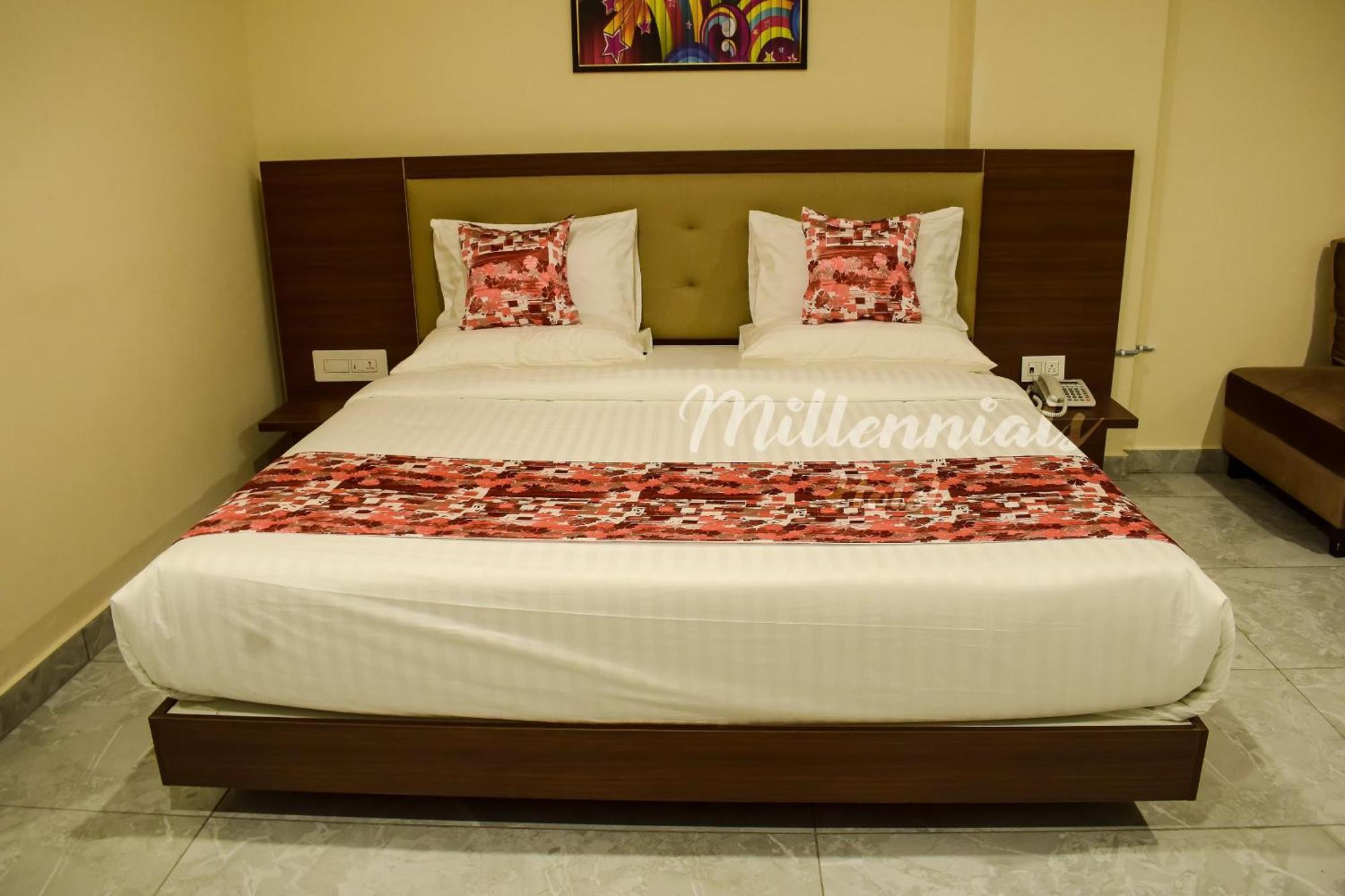 S R Plaza At Delhi Airport Hotel Nova Deli Exterior foto